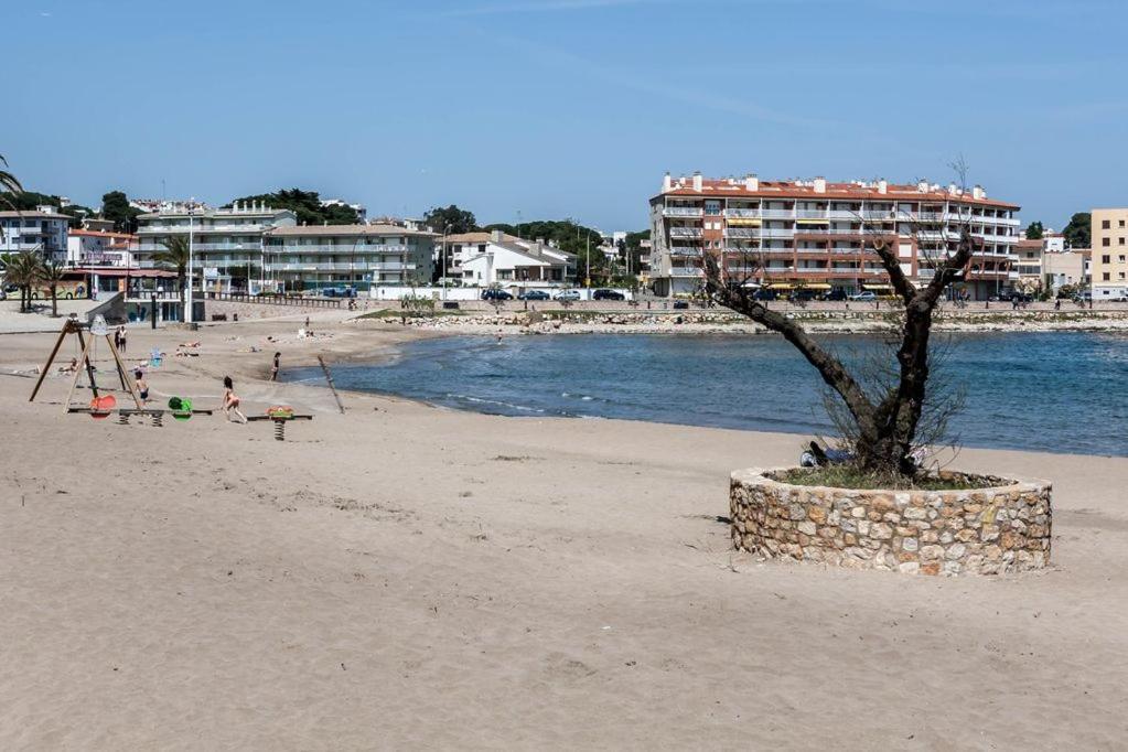 Apartamento Pie De Playa-Wifi Free L' Escala Exterior foto