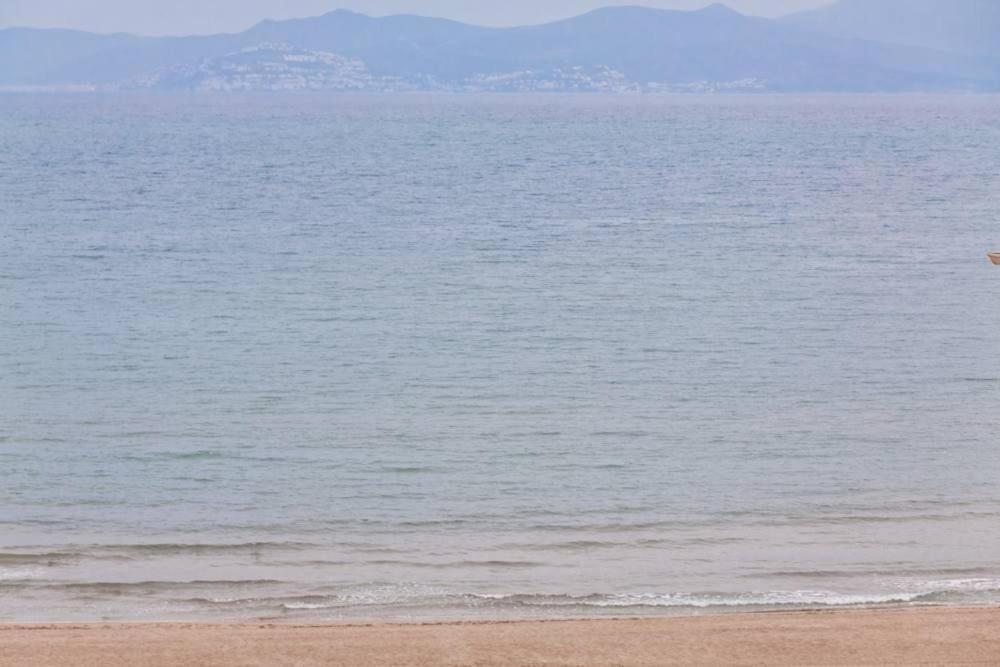 Apartamento Pie De Playa-Wifi Free L' Escala Exterior foto